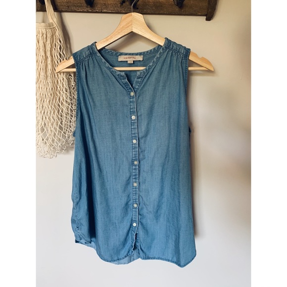 Chambray Sleeveless Top - Picture 4 of 7
